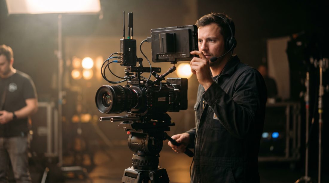 Camera & broadcast